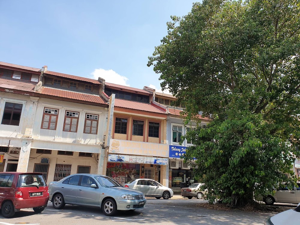 Golden Century Tour & Travel Sdn Bhd