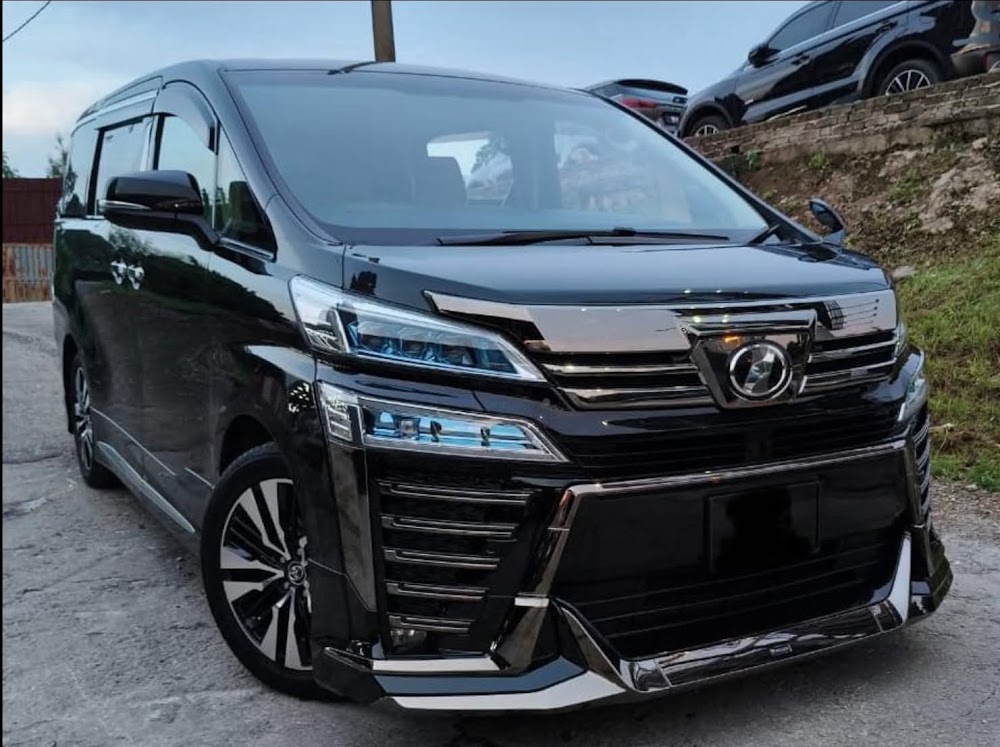 Private Chauffeur & Tour Service